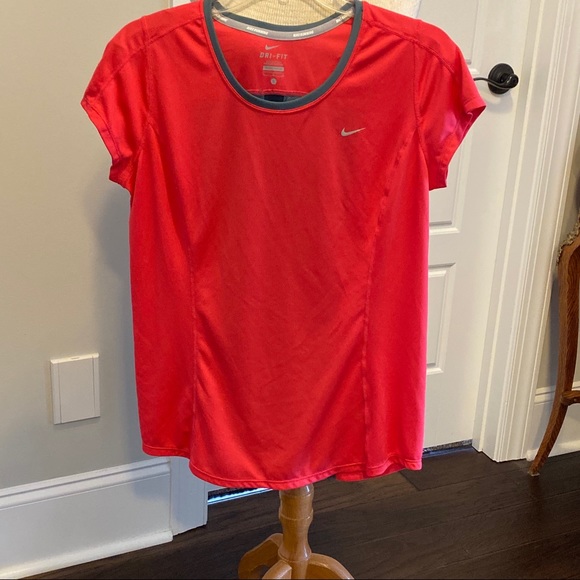 Nike Dri-Fit Top Sz Women Large Running yoga workout Athleisure Back Detail - Picture 2 of 3